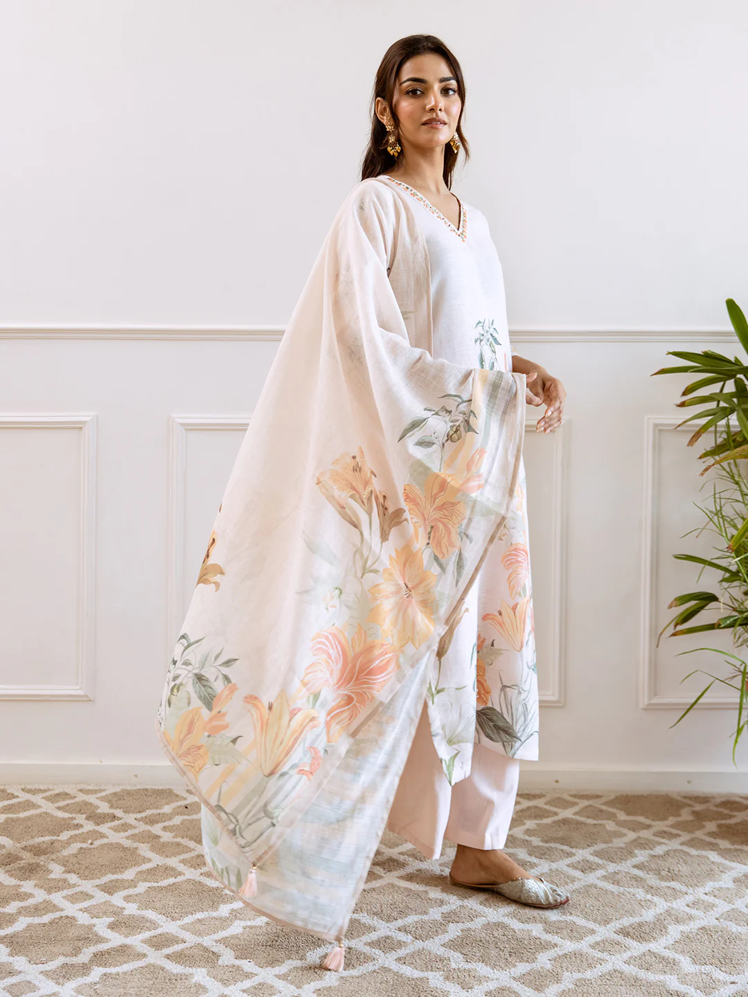 FLORAL PRINTED LINEN STRAIGHT KURTA SET WITH DUPATTA | THREE-PIECE ETHNIC WEAR FOR WOMEN | PLUS SIZE AVAILABLE-Cream - Image 8